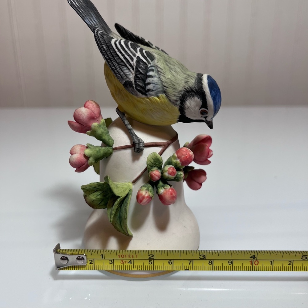 Blue Tit Porcelain Bell by Peter Barrett 1981 Franklin Porcelain Bird Figurine - Picture 10 of 11